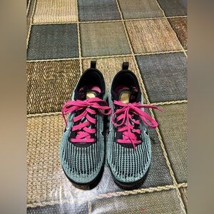 Nike Women's Sneakers in Teal and Pink